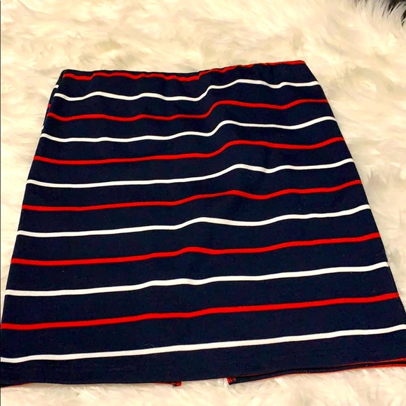 Striped Pencil Skirt w Slit ☺️ - Picture 6 of 7